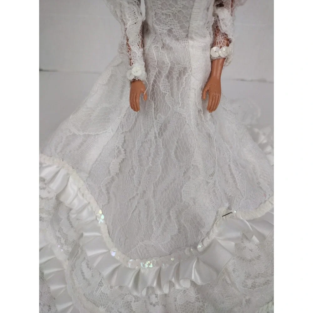 Mattel Barbie Doll 1976 Head 1966 Indonesia Body W/ Ornate White Lace Bride Gown